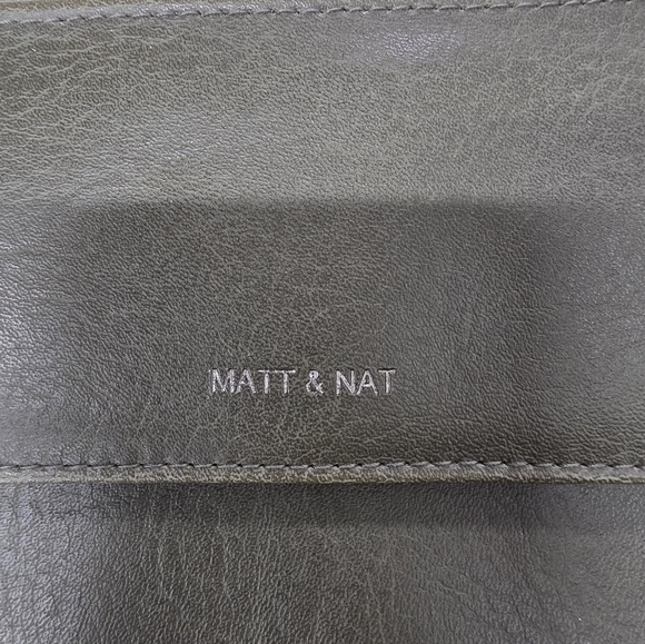 Matt & Nat Dark Green Wristlet - Picture 3 of 3
